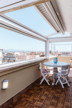 Cozy Penthouse with Terrace and Rome View